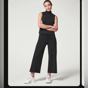 Spanx air essentials cropped wide leg pant, black, EUC, Womens medium, petite